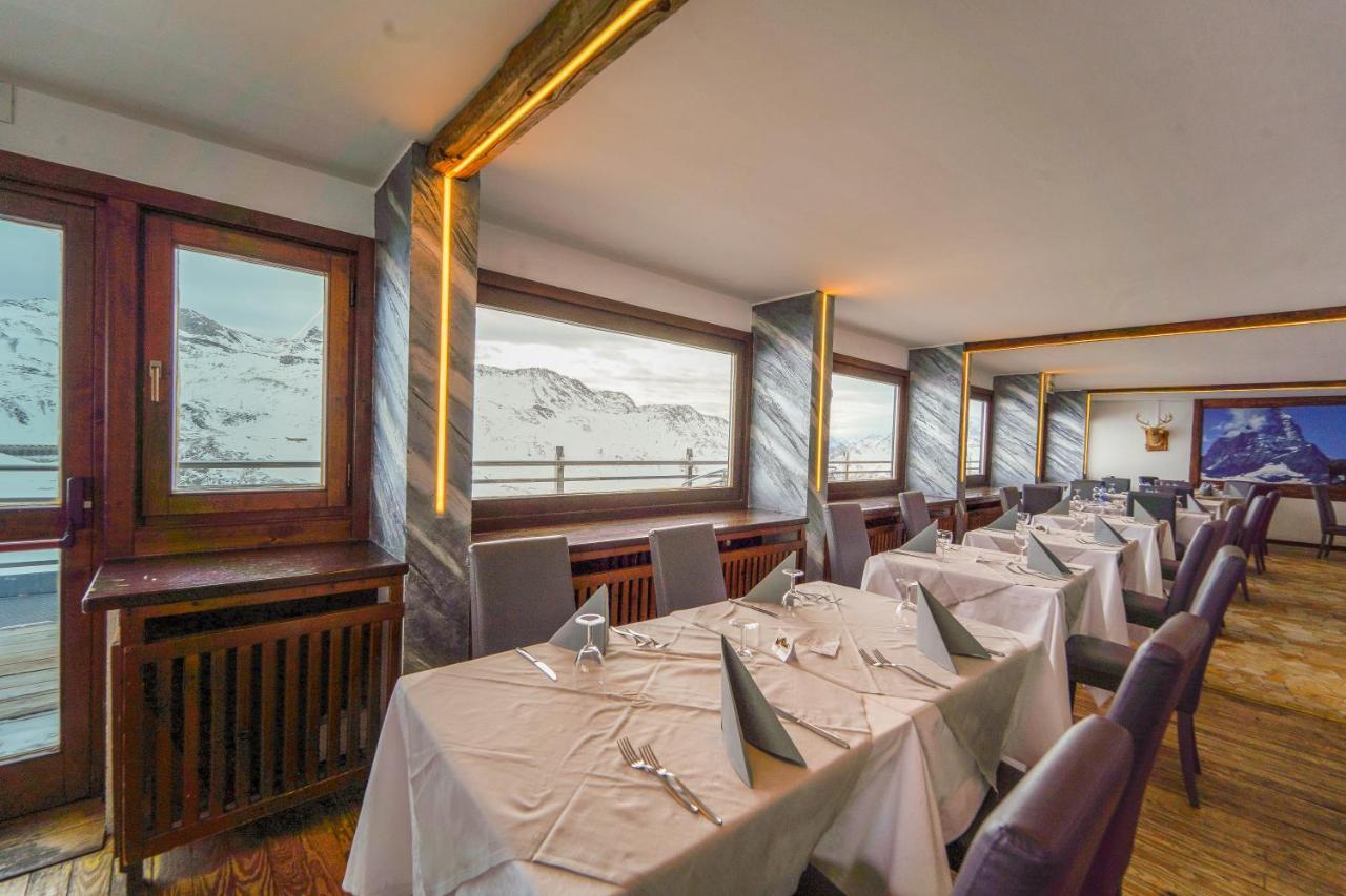 Hotel Lo Stambecco Брей-Червиния Экстерьер фото