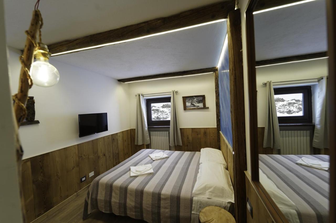 Hotel Lo Stambecco Брей-Червиния Экстерьер фото