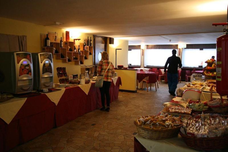 Hotel Lo Stambecco Брей-Червиния Экстерьер фото